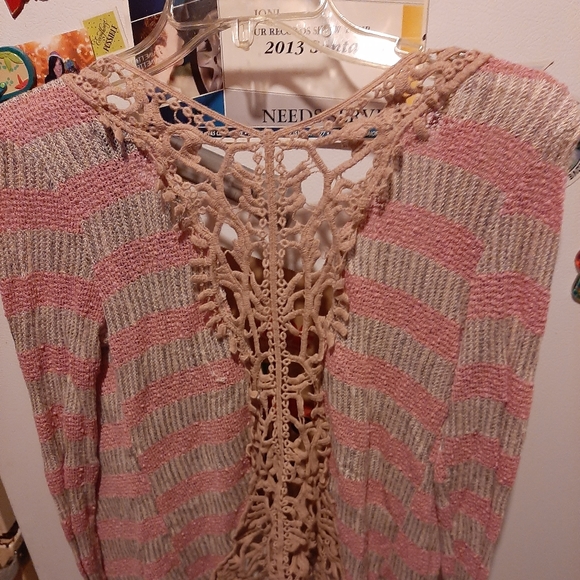 Sweet sweater cover up - Picture 2 of 2